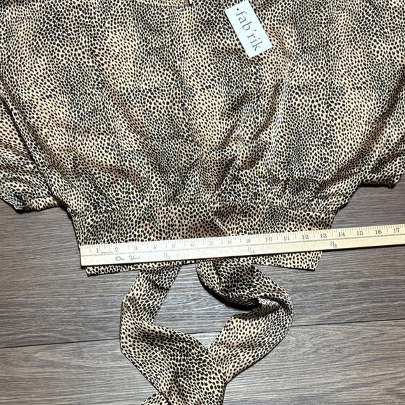 🔥🔥🔥fab'rik Brown Animal Print Tie-Front Blouse Size: Large🔥🔥🔥 - Picture 5 of 9